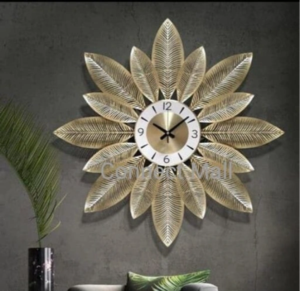 Antique Metal Home Craft Maker Analog Wall Clock Industrial With Roman With Numerail - Free Size, Metal, Analog, Pack of1